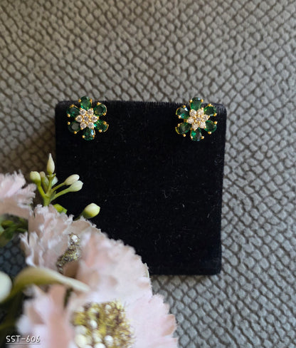 SST 606 | CRYSTAL FLORAL STUD EARRINGS
