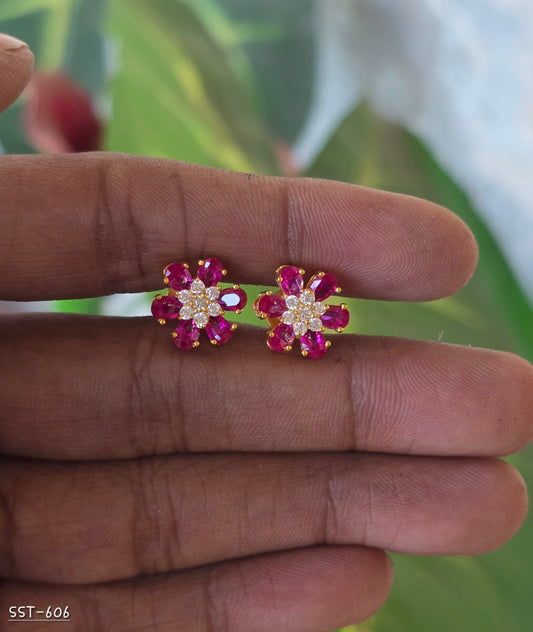 SST 606 | CRYSTAL FLORAL STUD EARRINGS