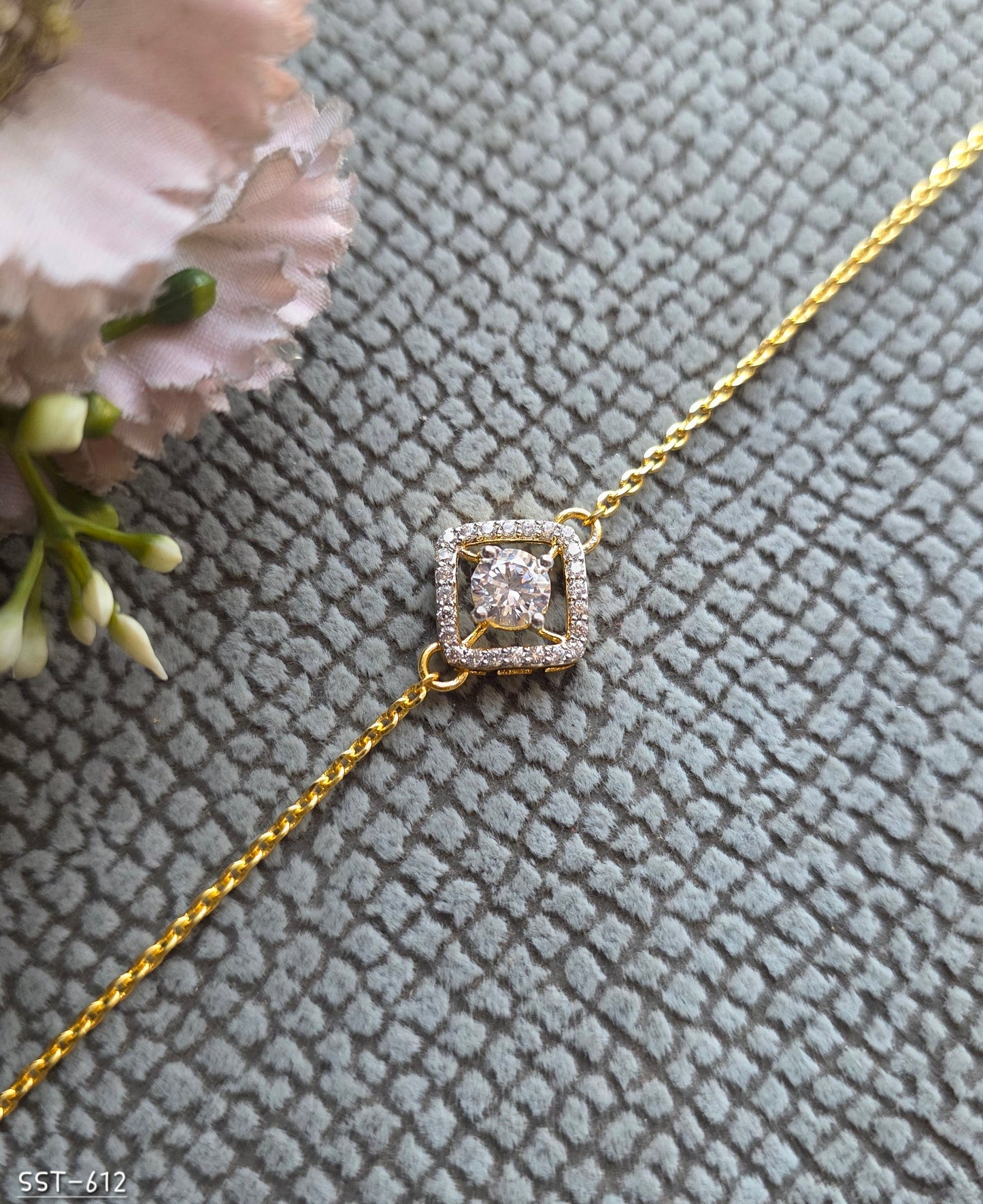SST 612 | RADIANT HALO CRYSTAL CHAIN HAND MANGALSUTRA