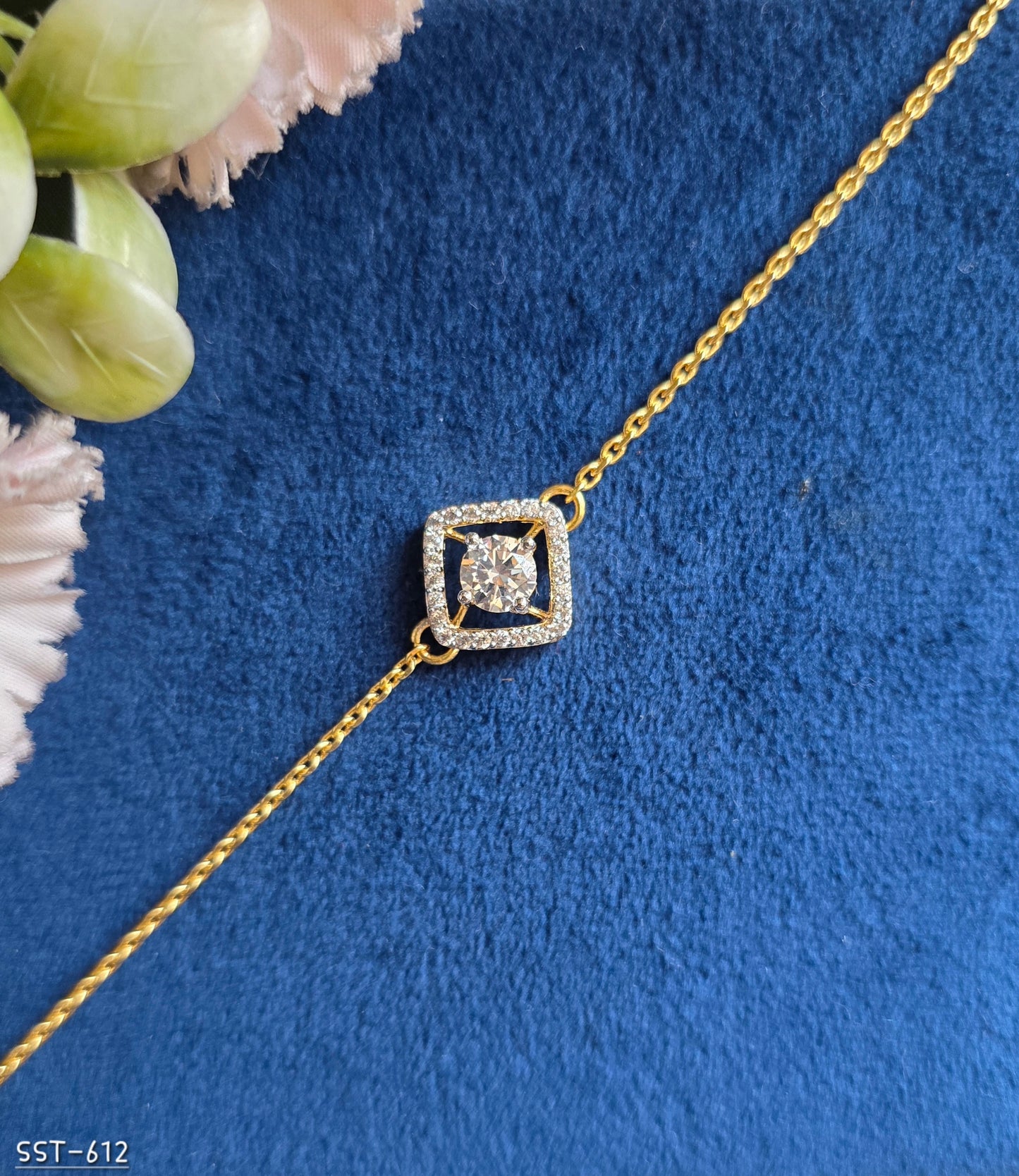 SST 612 | RADIANT HALO CRYSTAL CHAIN HAND MANGALSUTRA