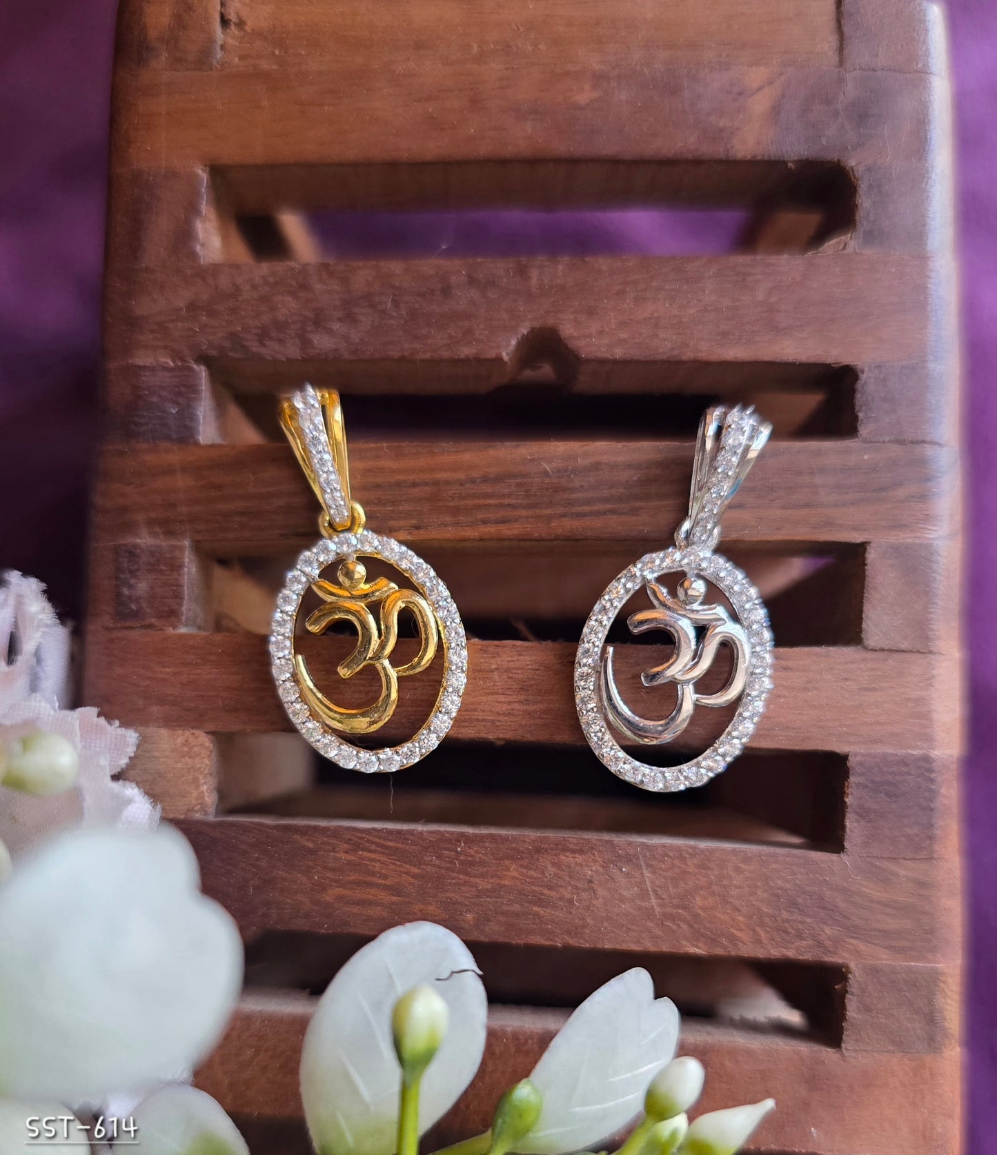SST 614 | OM SYMBOL HALO PENDANT