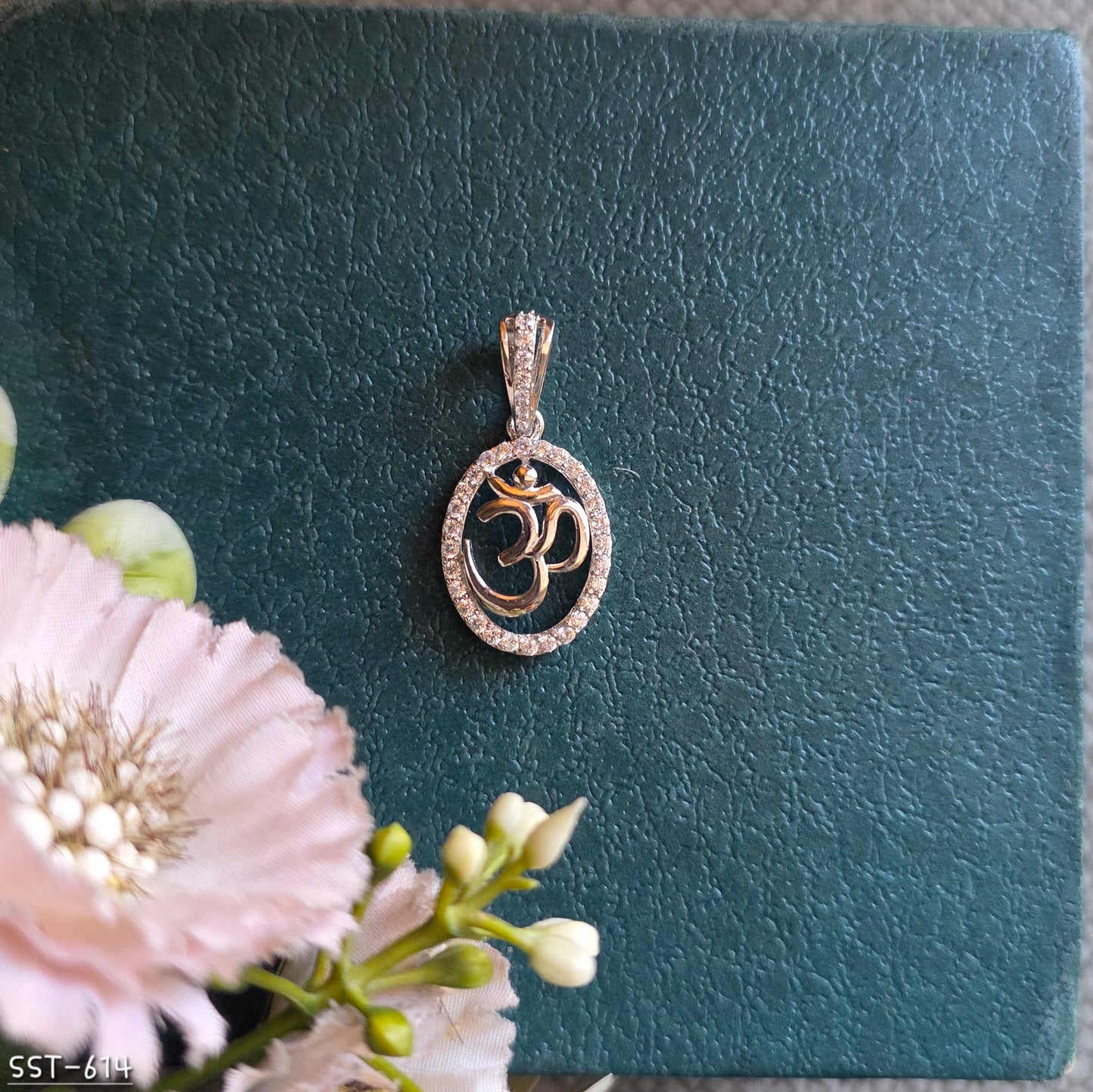 SST 614 | OM SYMBOL HALO PENDANT