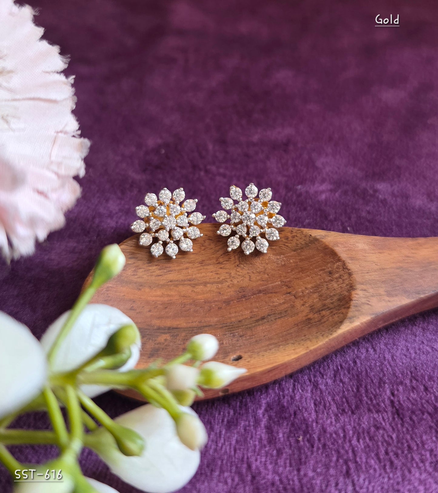 SST 616 | RADIANT FLORAL DIAMOND CLUSTER STUD EARRINGS