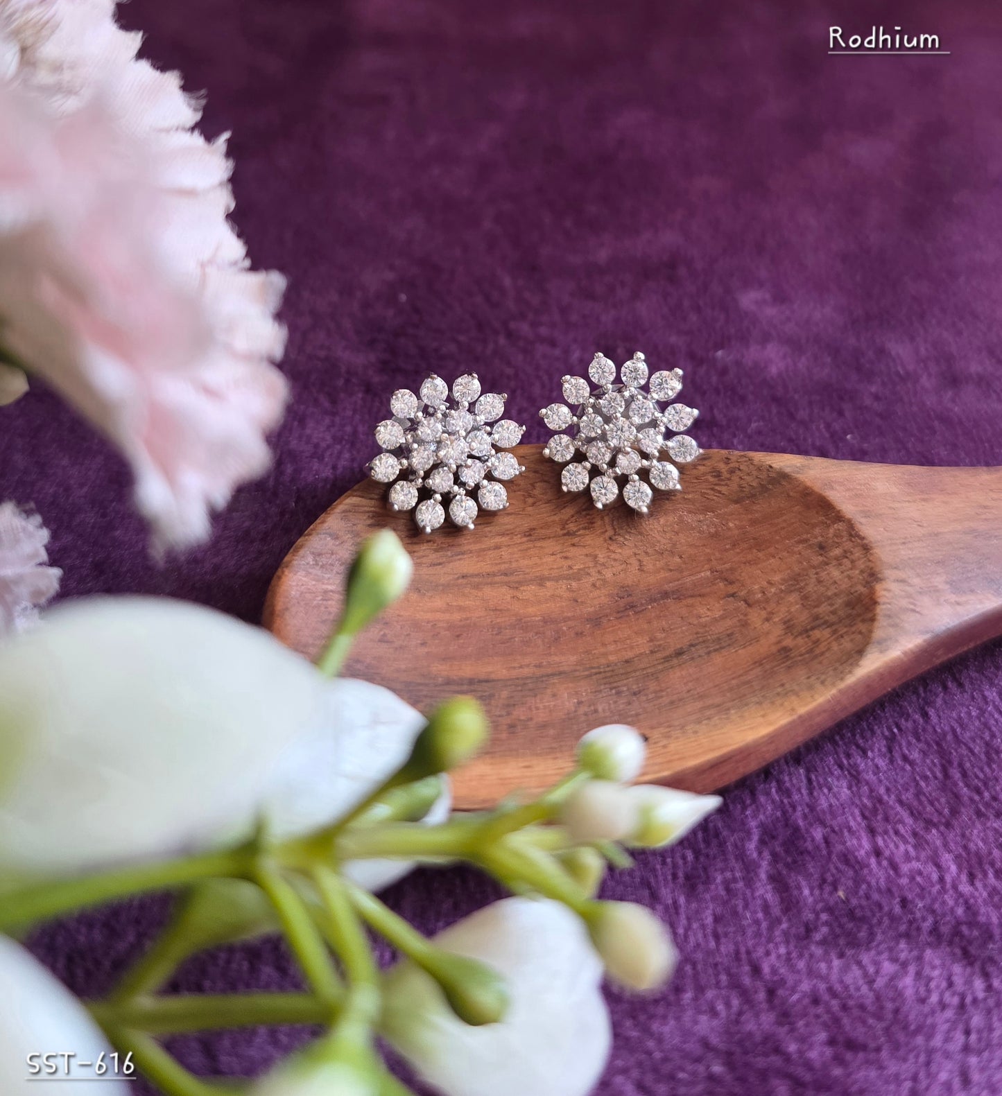 SST 616 | RADIANT FLORAL DIAMOND CLUSTER STUD EARRINGS