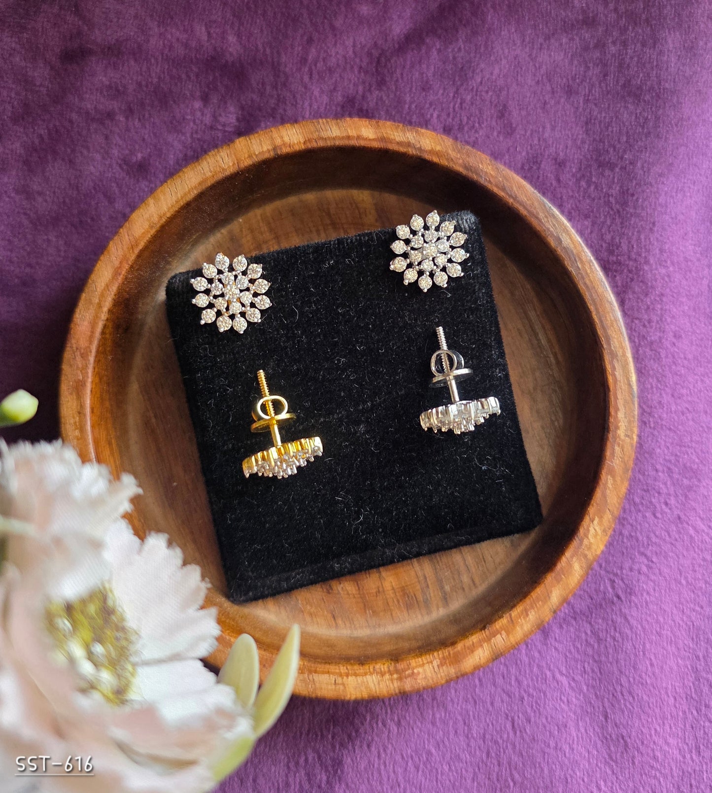 SST 616 | RADIANT FLORAL DIAMOND CLUSTER STUD EARRINGS