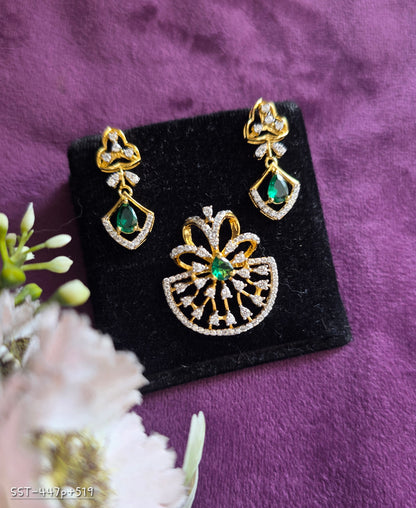SST 447P + 519 | EARRINGS AND PENDENT SET