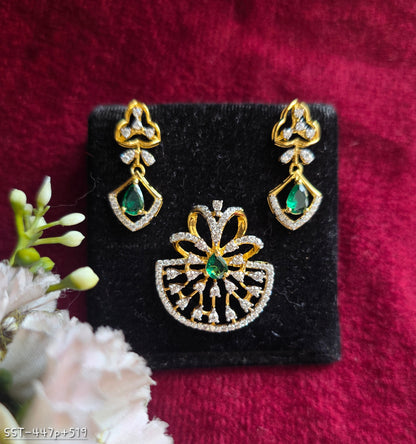 SST 447P + 519 | EARRINGS AND PENDENT SET