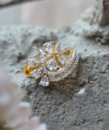 SST 621 | FLORAL SPARKLE STATEMENT RING