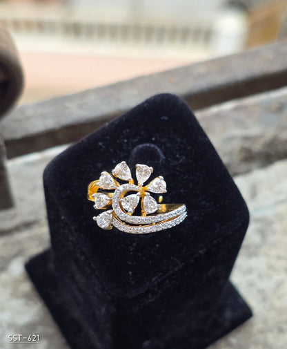 SST 621 | FLORAL SPARKLE STATEMENT RING