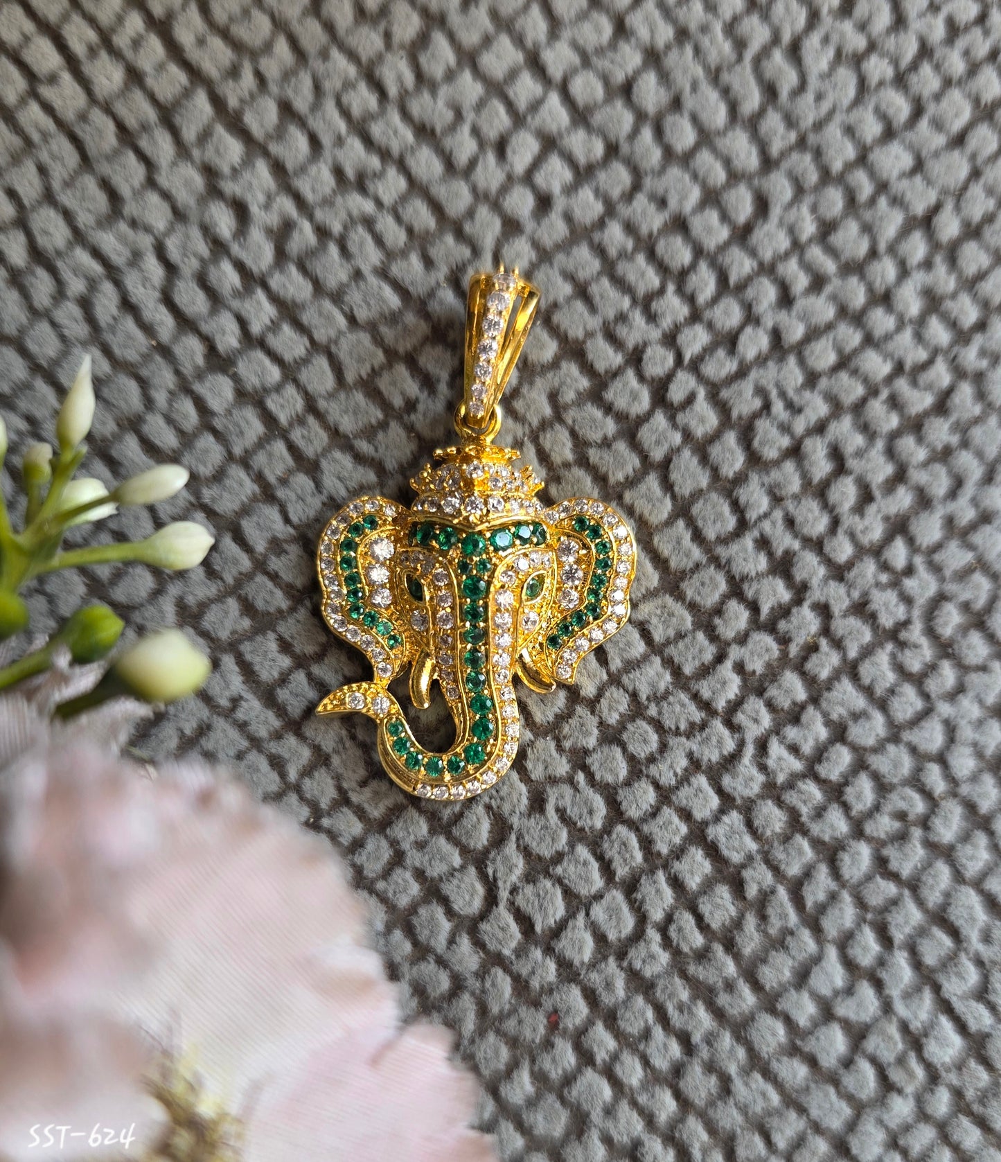 SST 624 | GANESH PENDENT