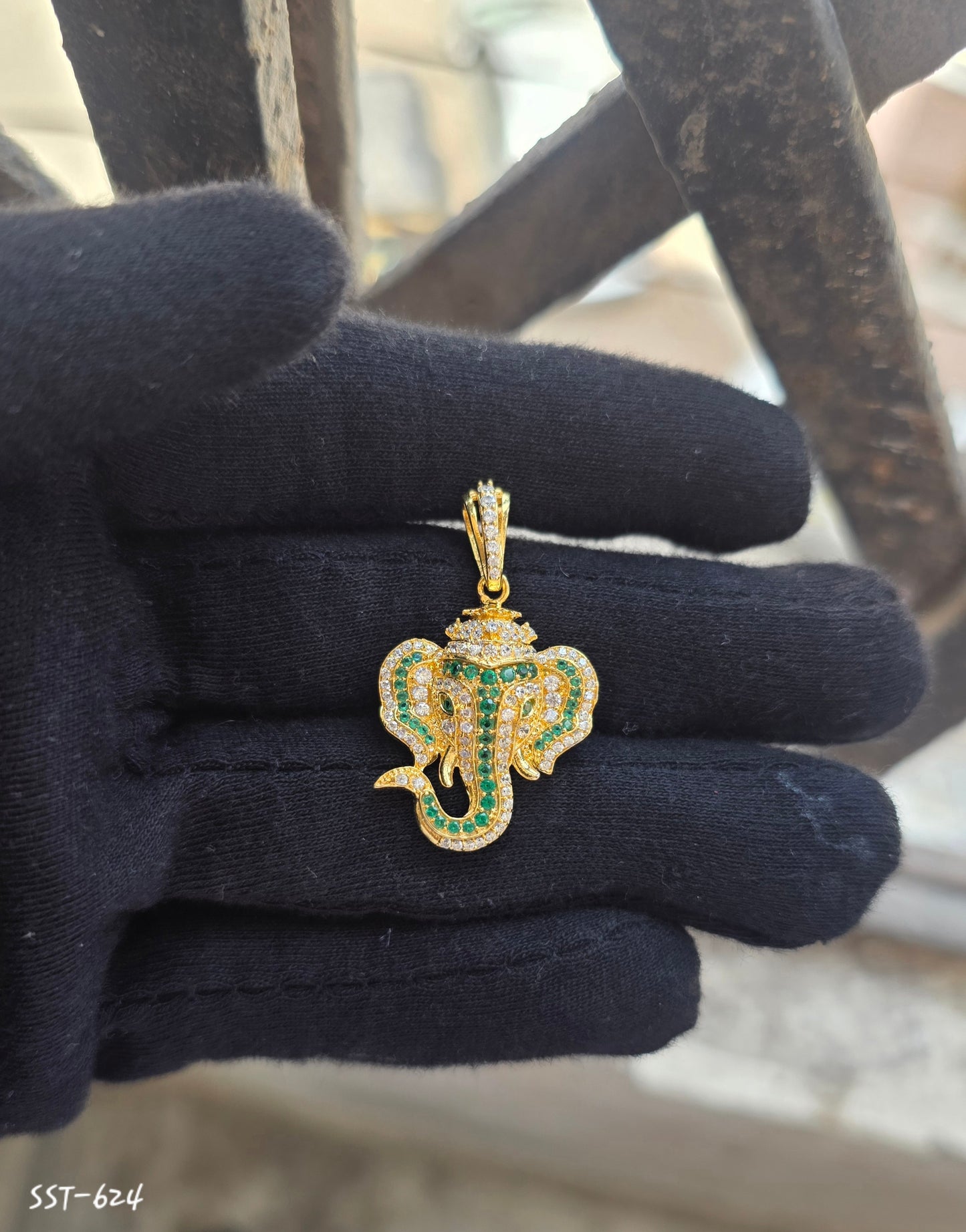 SST 624 | GANESH PENDENT