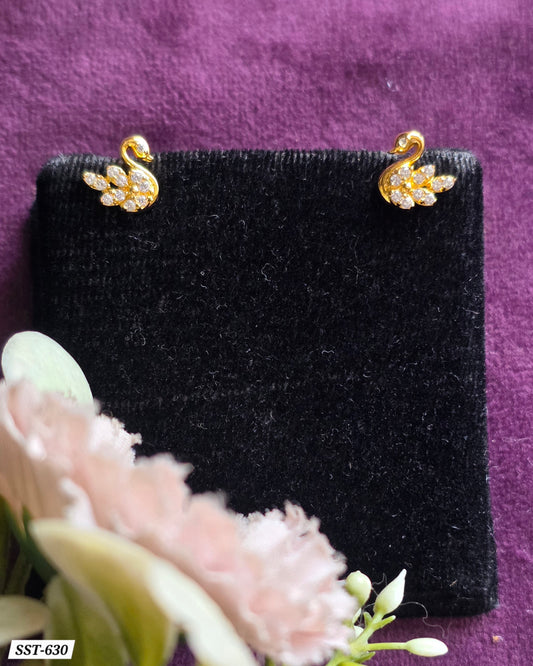 SST 630 | TINY SWAN EARRING