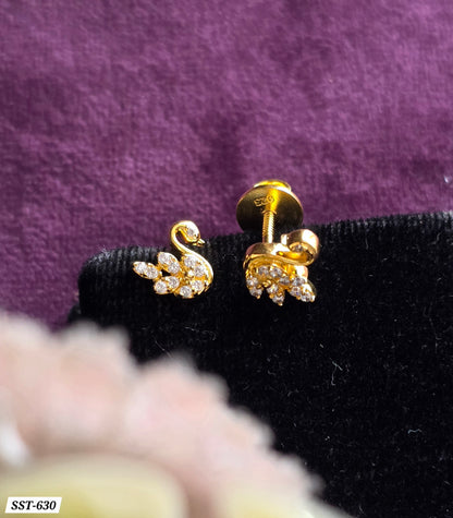 SST 630 | TINY SWAN EARRING