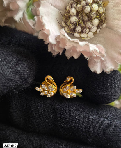 SST 630 | TINY SWAN EARRING
