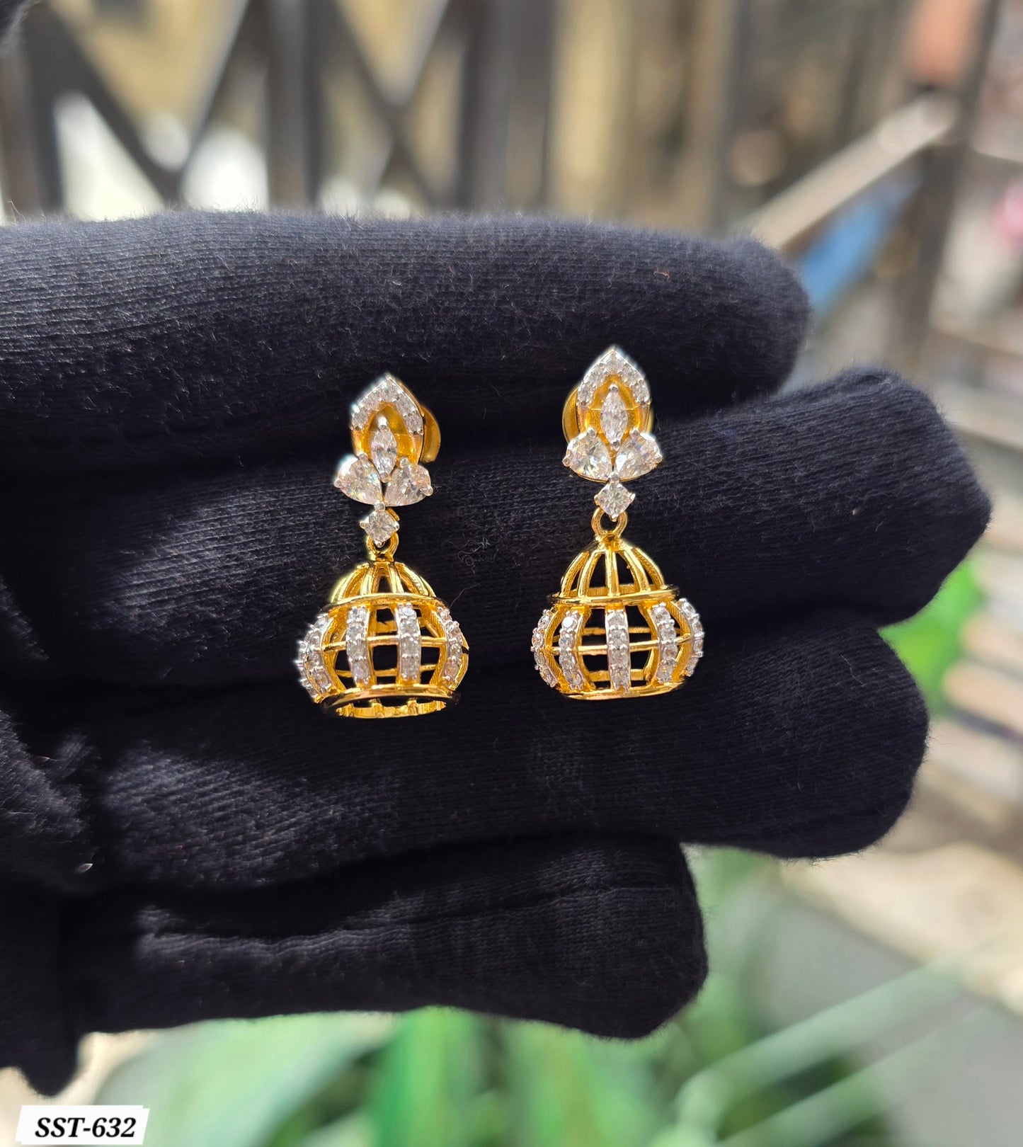 SST 632 | SPARKLING CAGE JHUMKI