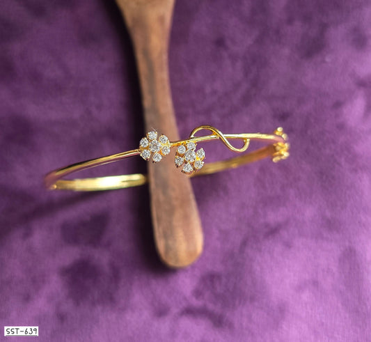 SST 639 | FLORAL DIAMOND BRACELET