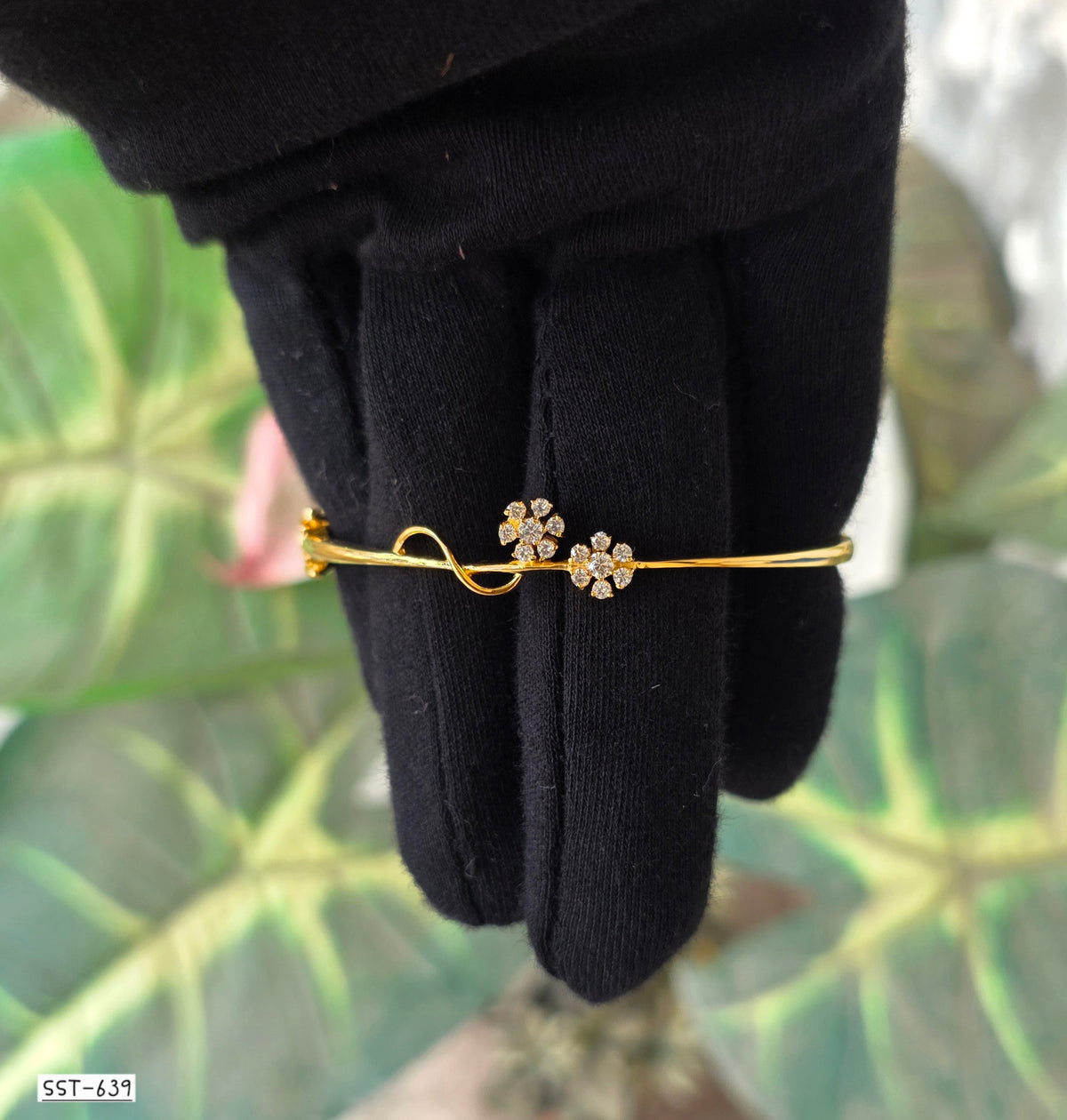 SST 639 | FLORAL DIAMOND BRACELET