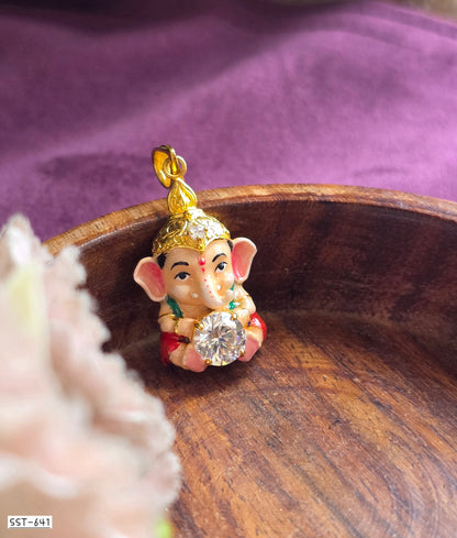 SST 641 | DIVINE GANESHA PENDANT