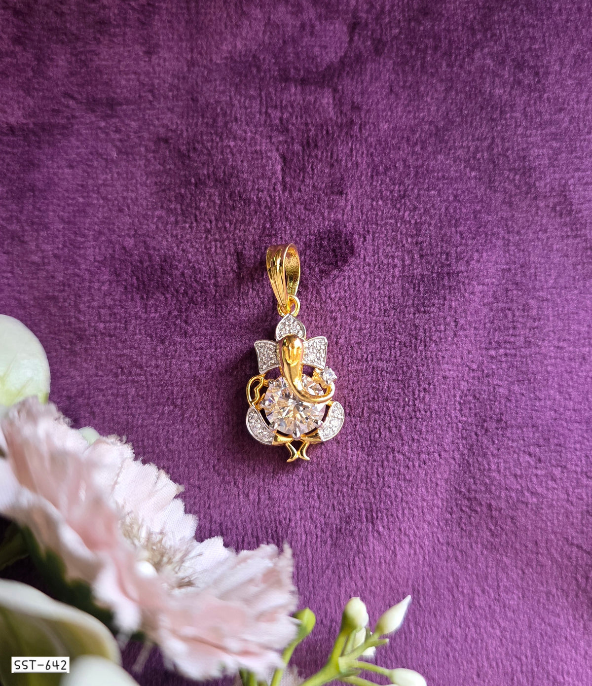 SST 642 | DIVINE GANESHA LOTUS PENDANT