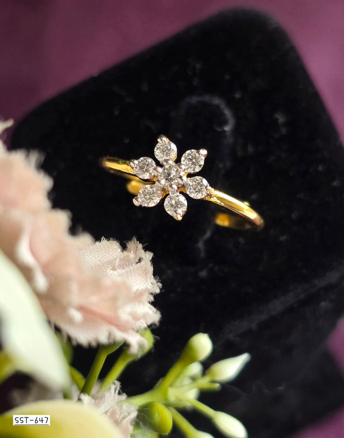 SST 647 | ELEGANT BLOSSOM DIAMOND RING