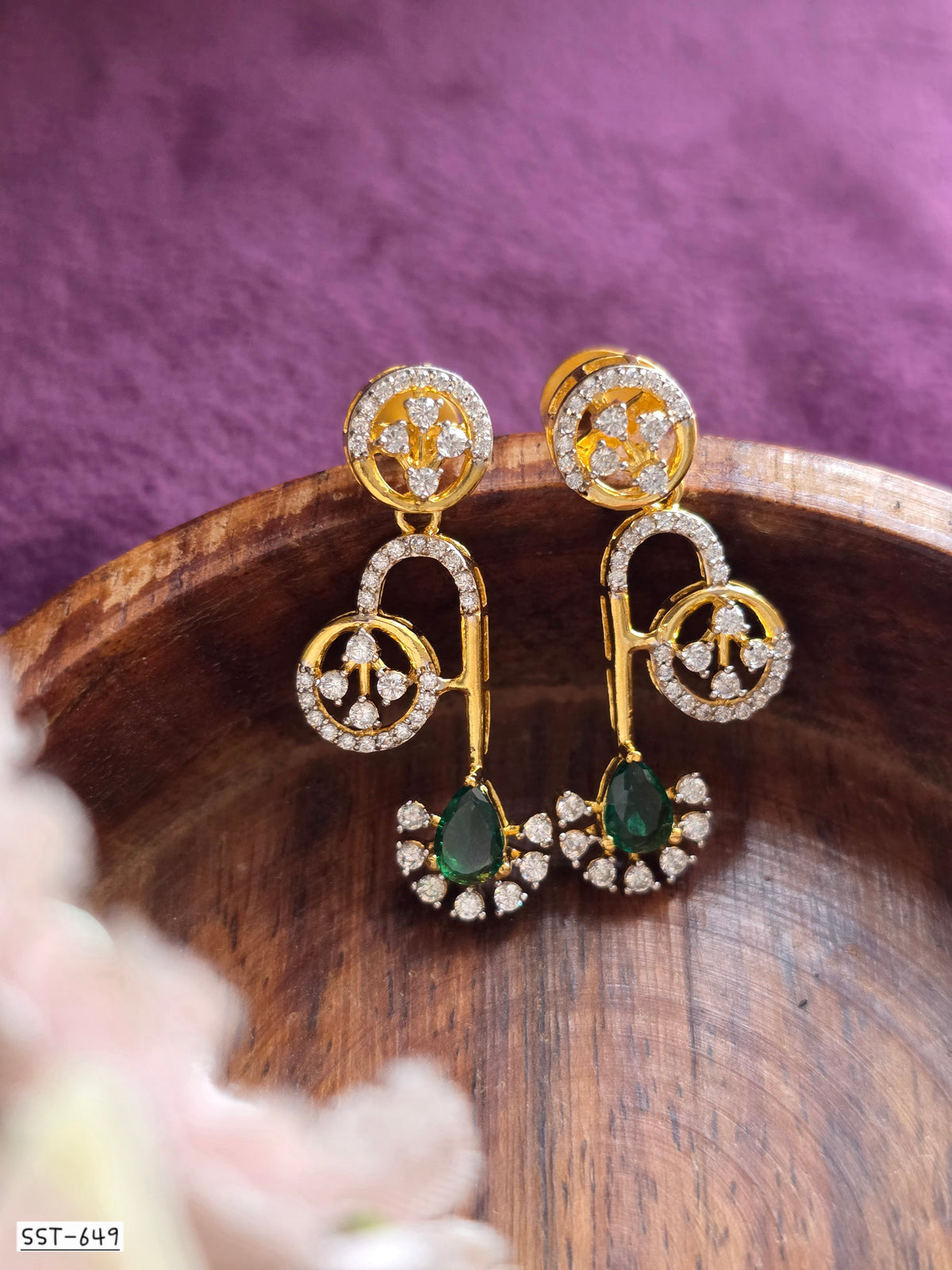 SST 649 | EMERALD CASCADE DESIGNER EARRINGS