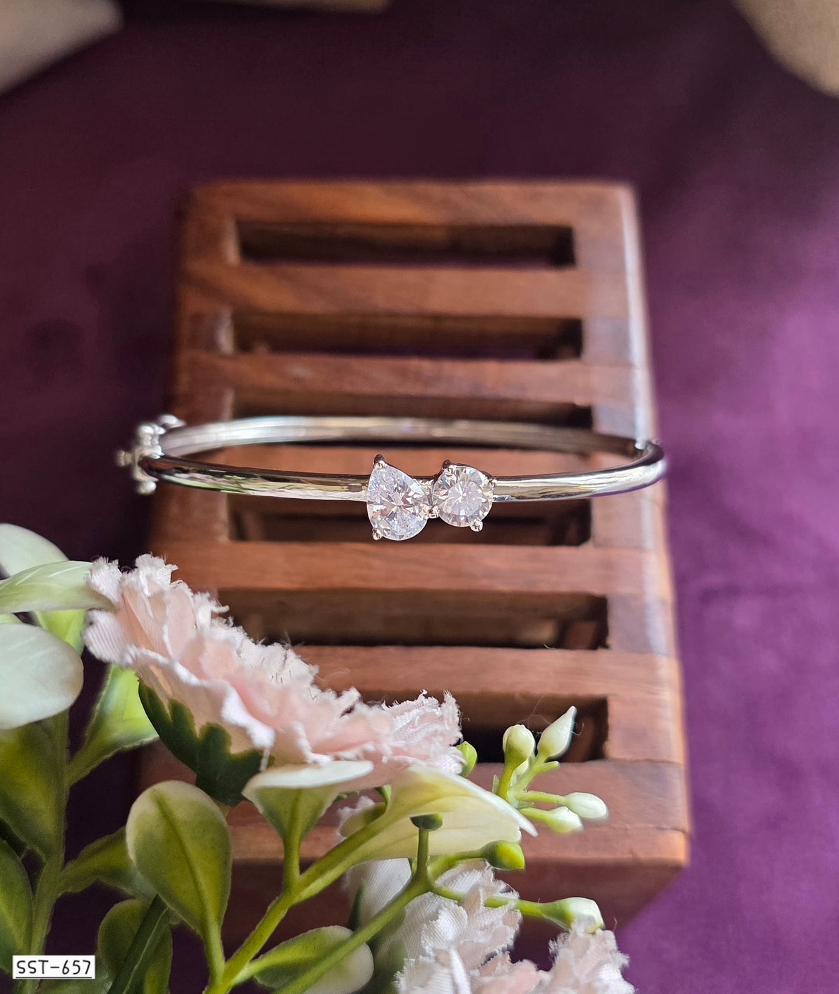 SST 657 | DUAL SPARKLE OPENABLE BRACELET