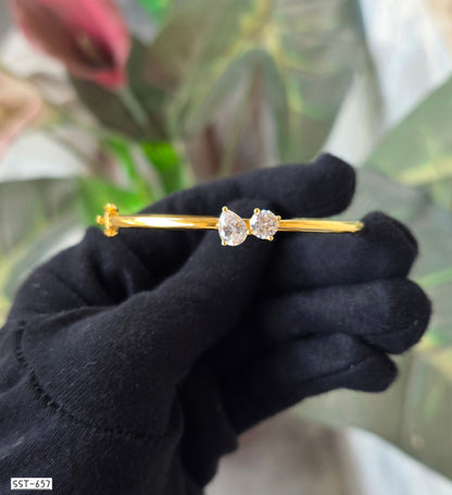 SST 657 | DUAL SPARKLE OPENABLE BRACELET