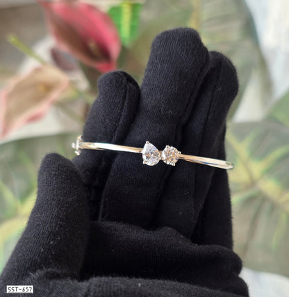 SST 657 | DUAL SPARKLE OPENABLE BRACELET