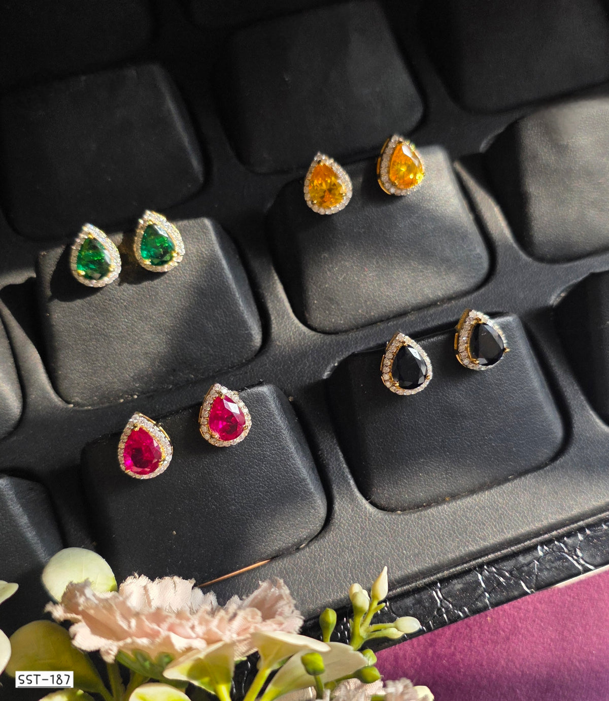 SST 187RED | EMERALD HALO PEAR STUD