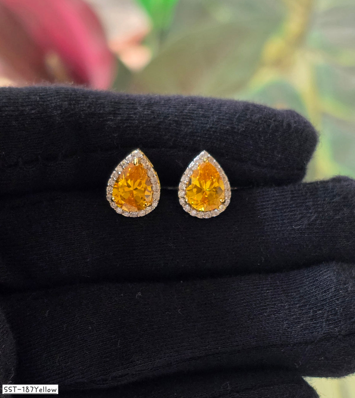 SST 187YELLOW | EMERALD HALO PEAR STUD