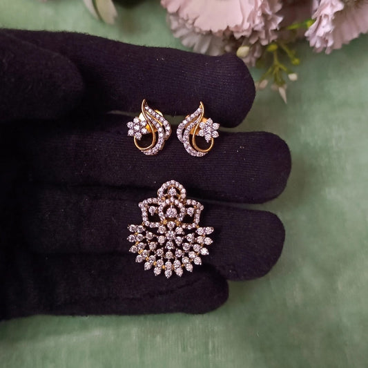 SST 299 + 297 | PENDENT AND EARRINGS SET
