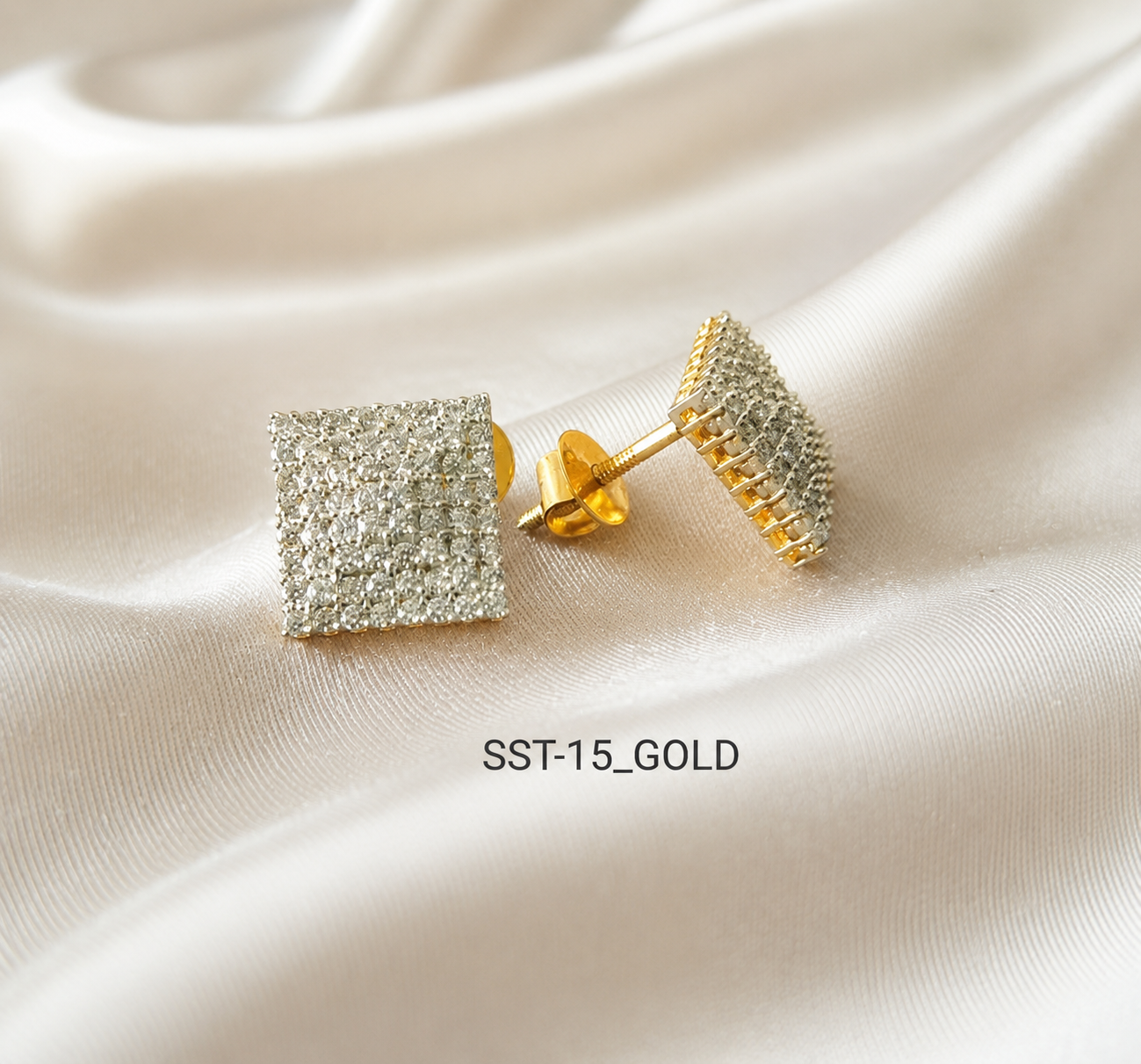 SST 015 | SPARKLE SQUARE STUD EARRINGS