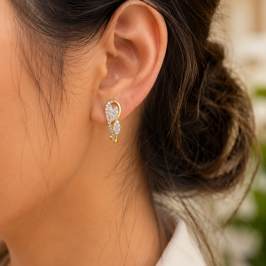 SST 631 | SPARKLING LEAF CURVE STUD EARRINGS