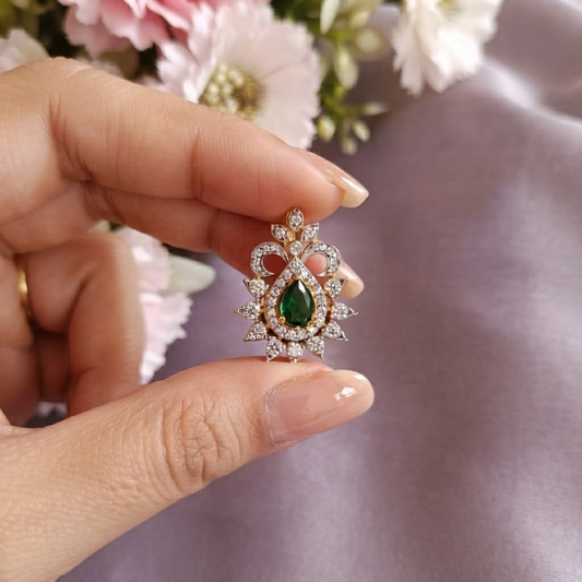 SST 257 | EMERALD AND DIAMOND PENDANT