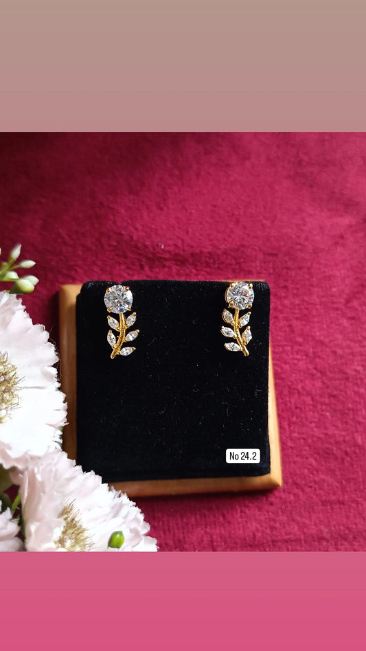 SST 335 | LEAF DESIGN EARRINGS