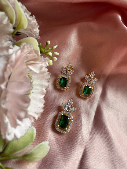 SST 053 | EMERALD RADIANCE EARRINGS AND PENDANT SET