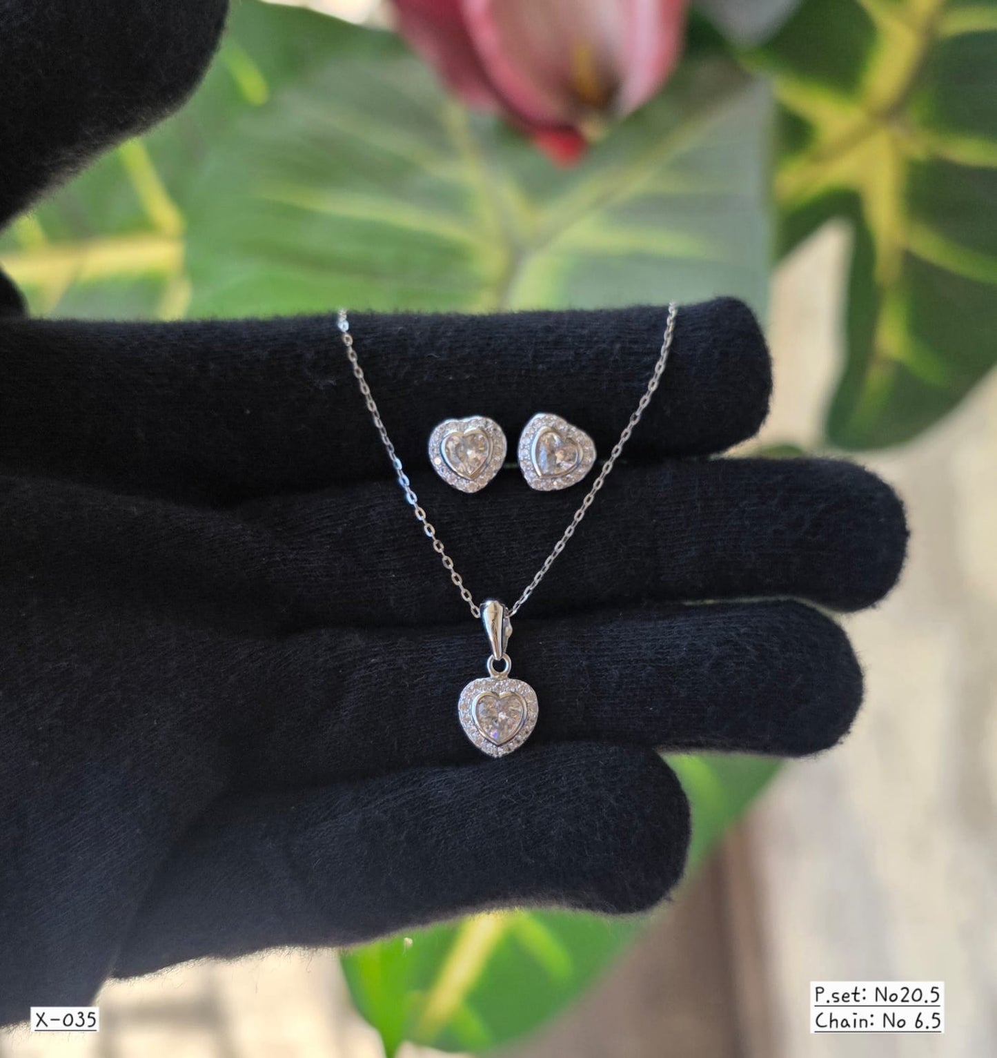 X 035 |  PENDENT AND EARRING SET WITH CHAIN