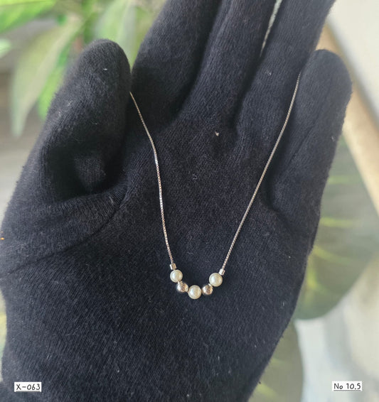 X 063 | CHAIN WITH PEARL