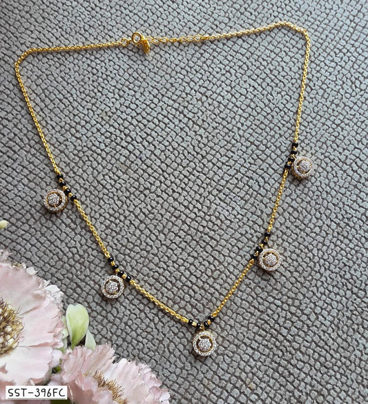 SST 396FC | SPARKLING CIRCLE CHARM MANGALSUTRA