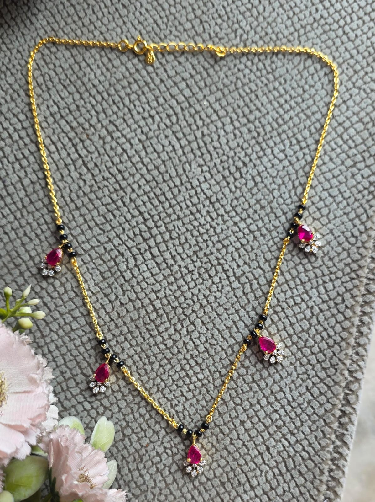 SST 520 RED | EMERALD BLOSSOM MANGALSUTRA