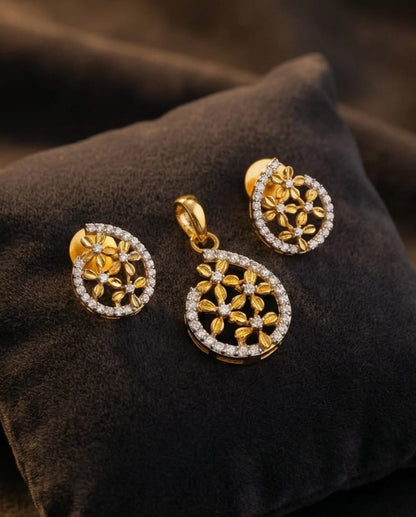 SST 530 | FLORAL WHIRL PENDANT AND EARRINGS SET