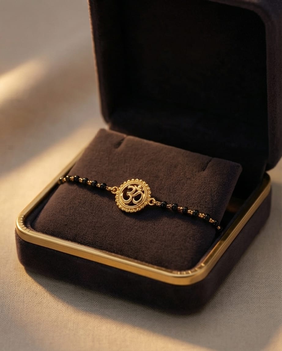 DIVINE OM SILVER BABY NAZARIYA BRACELET