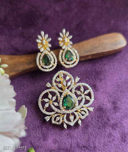 SST 411 + 398 | PENDENT AND EARRINGS SET
