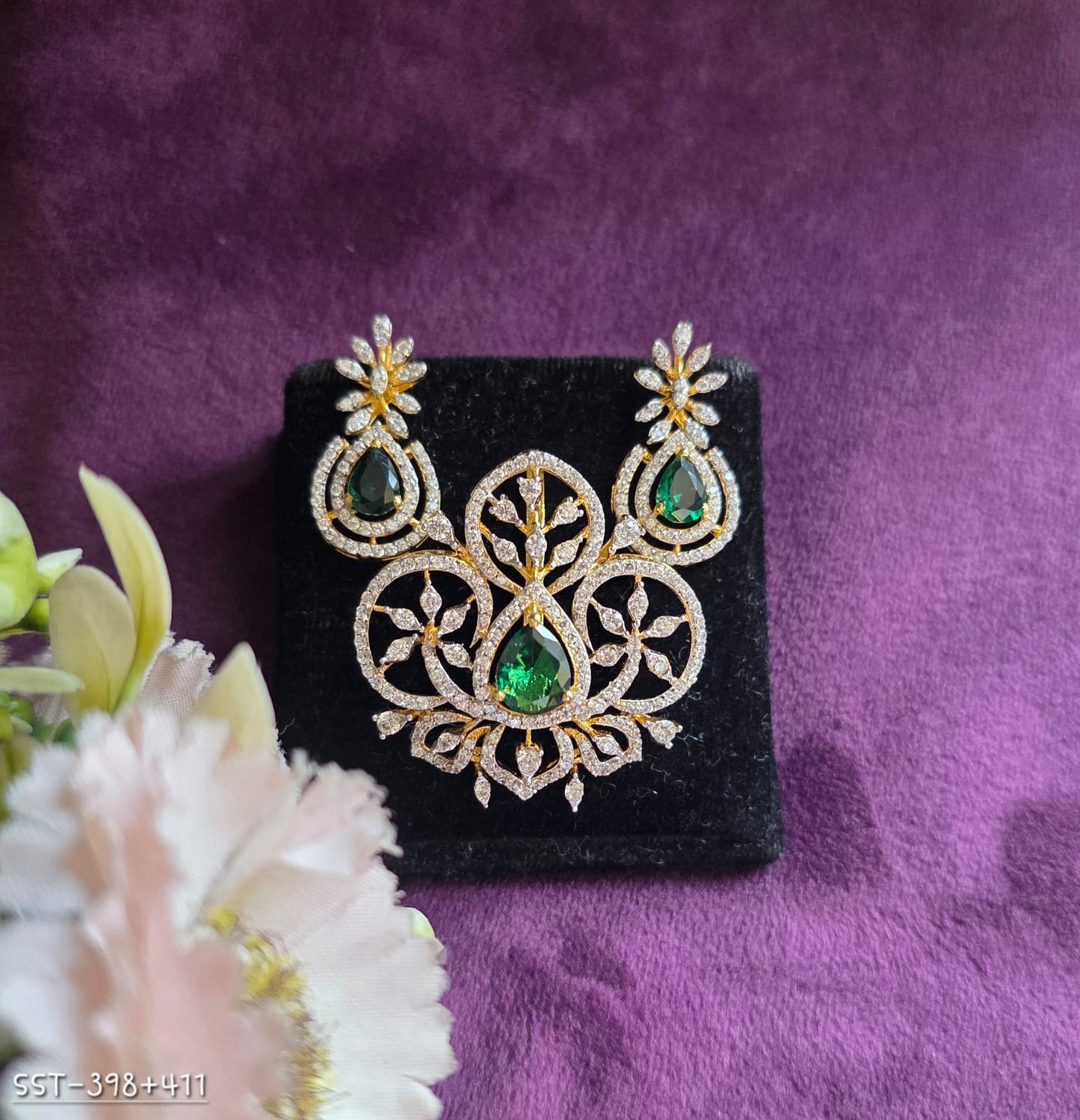 SST 411 + 398 | PENDENT AND EARRINGS SET