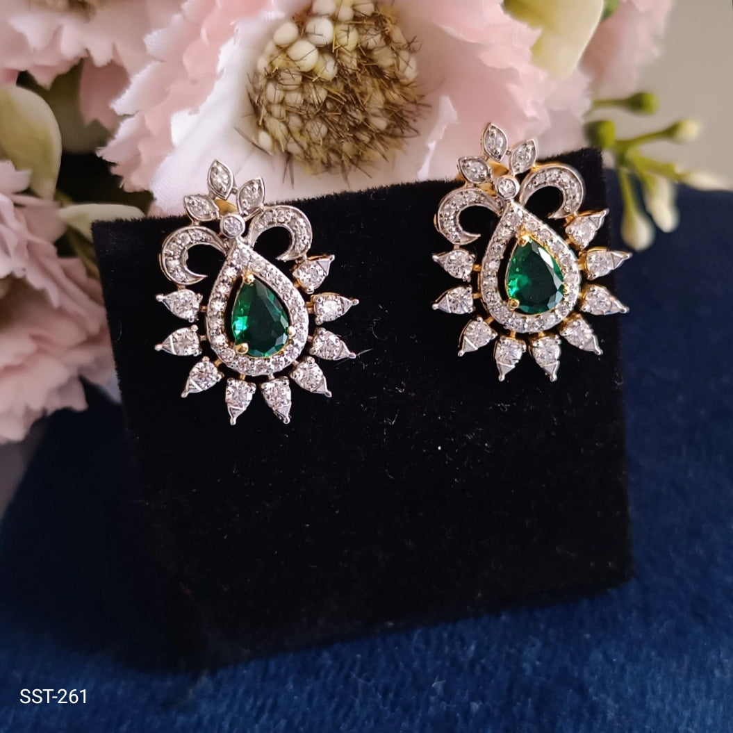 SST 261 | EMERALD AND DIAMOND EARRINGS