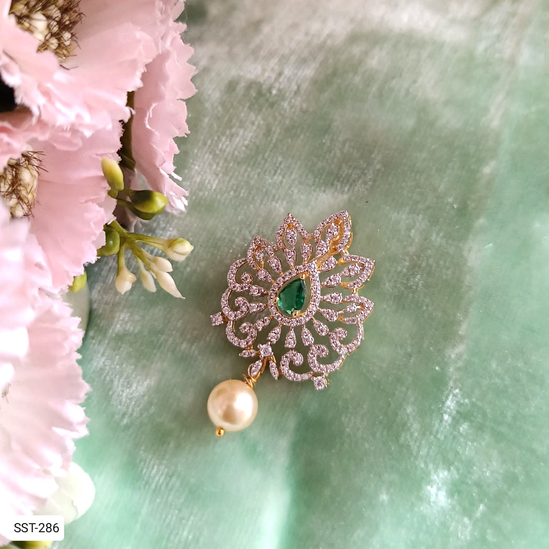 SST 286 | INTRICATE EMERALD AND PEARL PENDANT