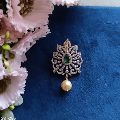 SST 286 | INTRICATE EMERALD AND PEARL PENDANT