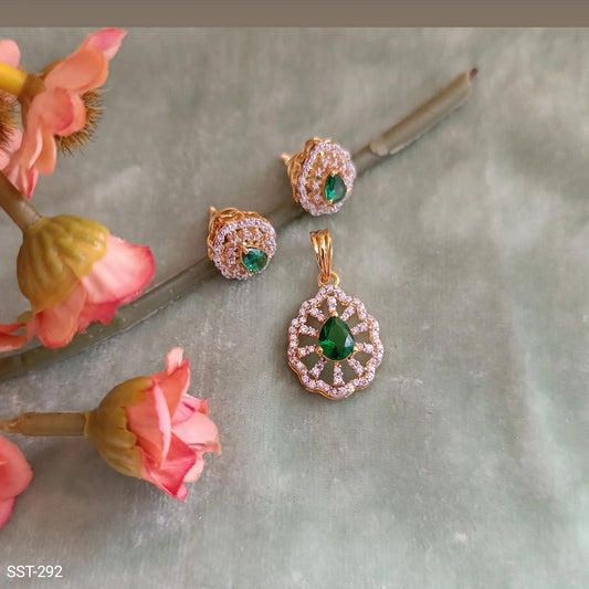 SST 292 | ELEGANT CRYSTAL PENDENT AND EARRINGS