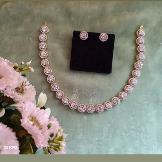 SST 293 | STUNNING CRYSTAL NECKLACE AND EARRINGS SET