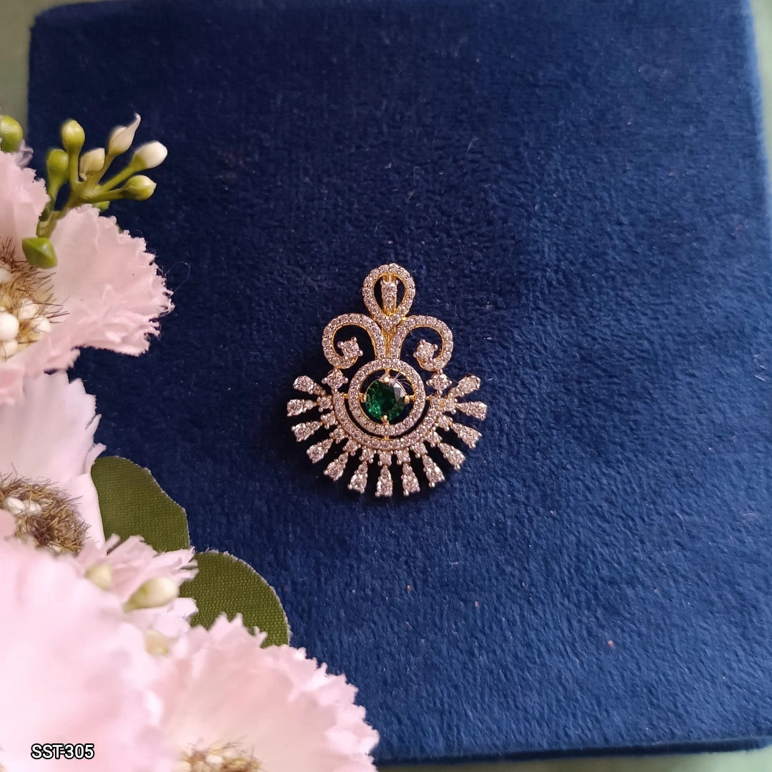 SST 305 | EXQUISITE EMERALD-ACCENTED PENDANT